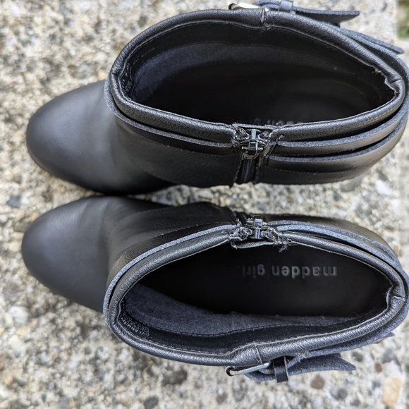 Madden girl black bootie with faux buckle - Picture 2 of 8